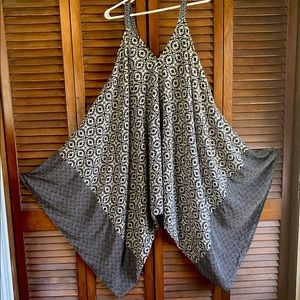 Lightweight Black/white Cropped Jumpsuit